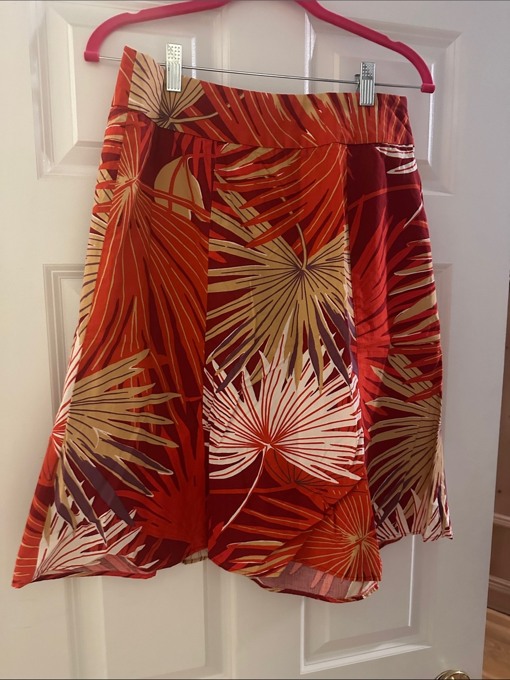 GAP Red and Orange Tropical Print A-Line Skirt with Cream Palm Motif
